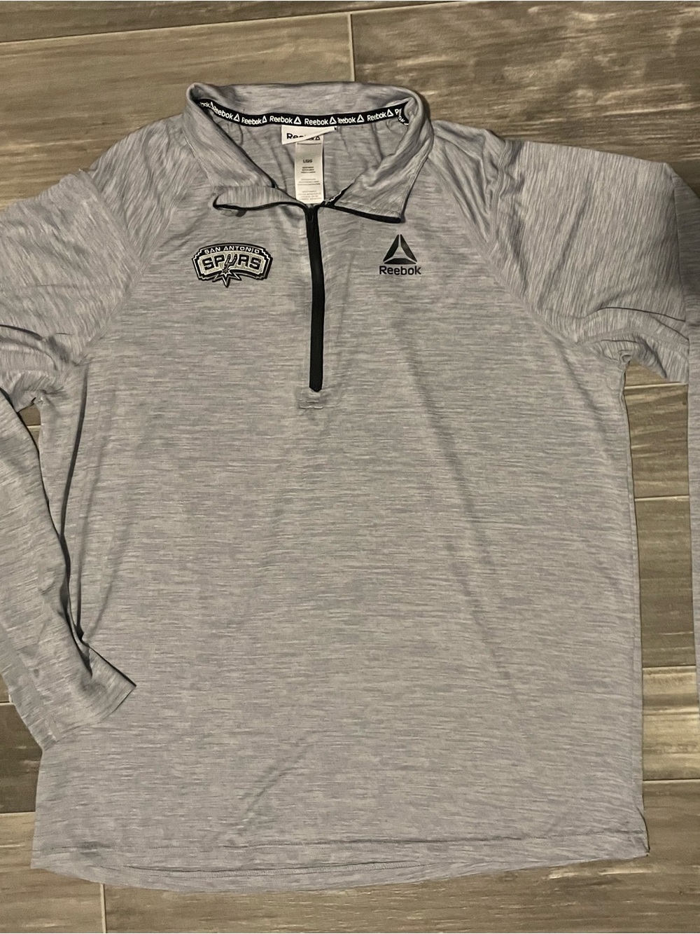 Men’s Reebok San Antonio Spurs Light Gray training running sweater size L used